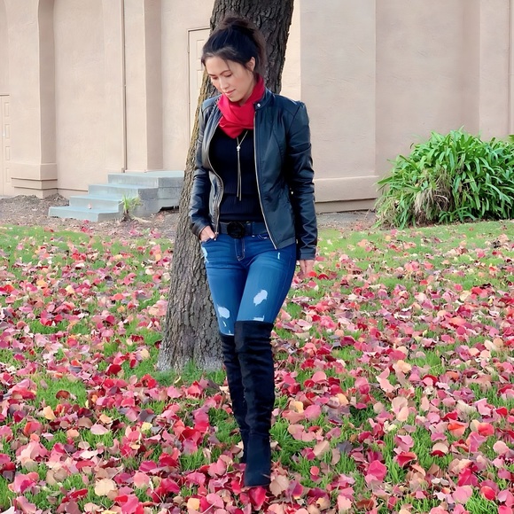 Meet your Posher, Sabrina - Picture 1 of 1